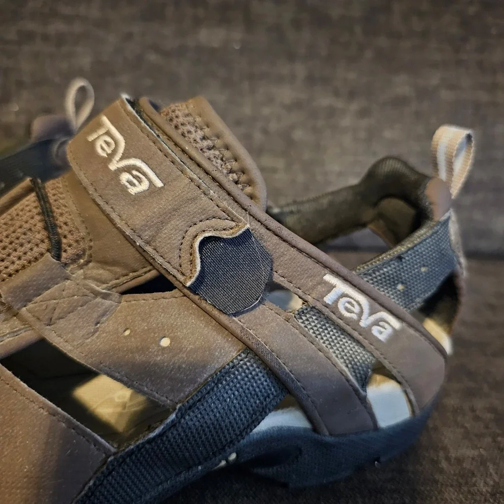 Teva Men's‎ Brown Sandals Size 8